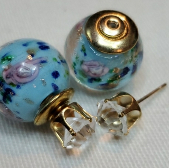 🎉HP 7/06🎉 Floral Glass Double Sided Earrings - Picture 4 of 5